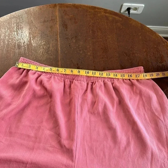 Maggie Sweet Flowy Shorts Pink Size 2X - Picture 4 of 9